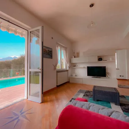 Daniela Luxury With Pool Villa Lierna